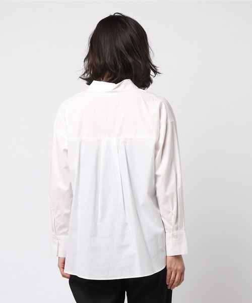NATURAL BEAUTY BASIC(ナチュラルビューティーベーシック)の「コットンテンセルフォルムシャツ(シャツ/ブラウス・レディース・ホワイト系その他/オフホワイト・MEDIUM/SMALL)」の4枚目の写真