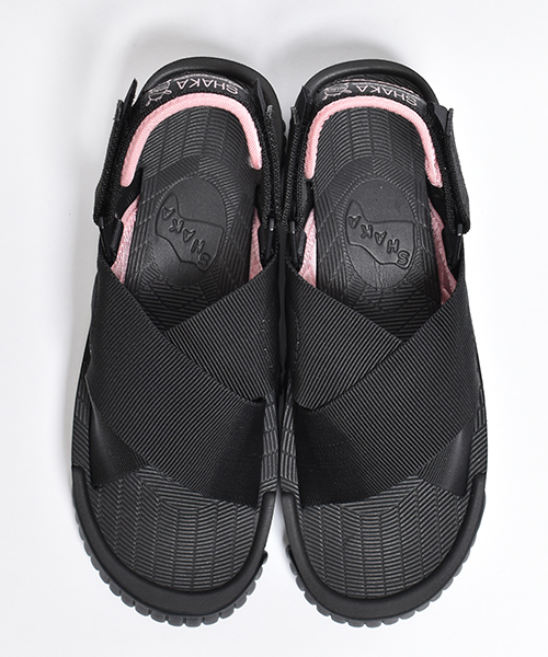 SHAKA（シャカ）の「【高橋愛×SPRiNG コラボ】【SHAKA / シャカ】×【Ai Takahashi / 高橋愛】FIESTA PLATFORM PLUS【厚底スポーティサンダル】（サンダル・レディース・ブラック・24cm/25cm/23cm）」の21枚目の写真