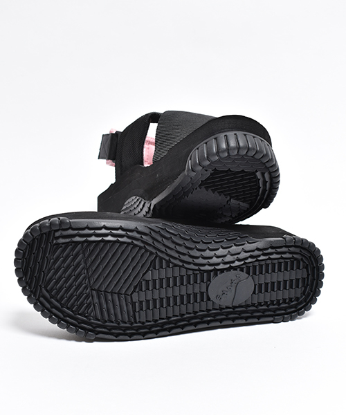 SHAKA（シャカ）の「【高橋愛×SPRiNG コラボ】【SHAKA / シャカ】×【Ai Takahashi / 高橋愛】FIESTA PLATFORM PLUS【厚底スポーティサンダル】（サンダル・レディース・ブラック・24cm/25cm/23cm）」の19枚目の写真