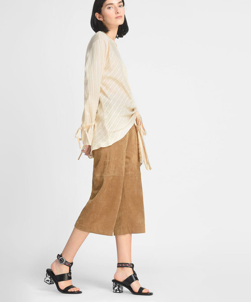 CHARLES & KEITH(チャールズ & キース)の「アンクルストラップヒールサンダル / ANKLE STRAP HEELED SANDALS(サンダル・レディース・マスタード/ブラック・23cm/24.5cm/23.5cm/25cm)」の8枚目の写真