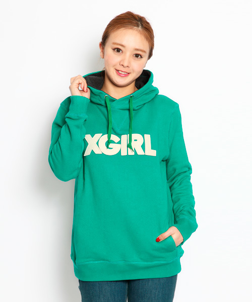 X-girl(エックスガール)の「LOGO PATCHED HOODIE(スウェット・レディース・ブラック/アッシュグレー/ピンク/グリーン/ネイビー・1/2)」の4枚目の写真