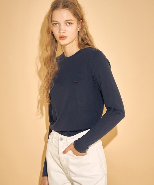 TOMMY HILFIGER(トミーヒルフィガー)の「【オンライン限定】トミーヒルフィガー ワンポイントロゴロングスリーブTシャツ(Tシャツ/カットソー・メンズ・ホワイト/ブラック/ネイビー・SMALL/MEDIUM/LARGE/X-LARGE)」の22枚目の写真