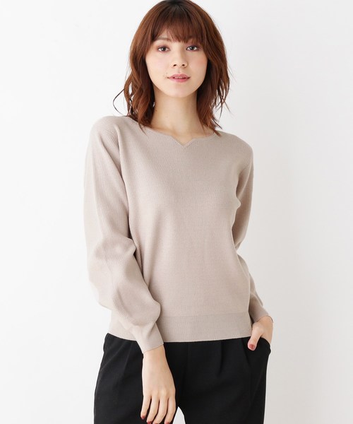 grove(グローブ)の「【WEB限定サイズあり】モチモチハートネックプルオーバー(ニット/セーター・レディース・ブラック/ブルー/ボルドー/ライトベージュ・02/03/04)」の3枚目の写真
