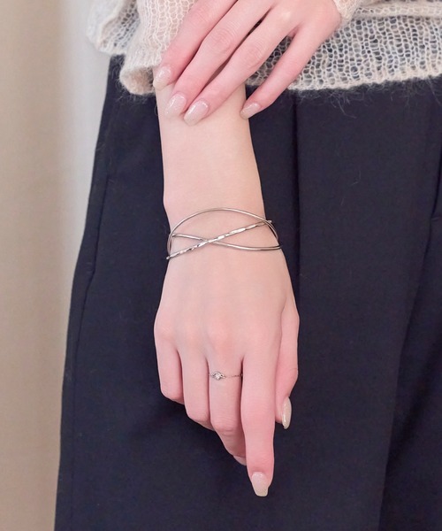 Phoebe（フィービィー）の「グリッターワイドカフバングル＜動画あり>（バングル/リストバンド・レディース・ゴールド/シルバー・FREE）」の9枚目の写真