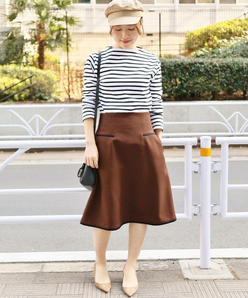 La TOTALITE（ラトータリテ）の「パイピング台形スカート