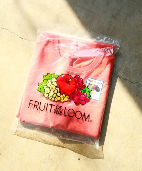 FRUIT OF THE LOOM（フルーツオブザルーム）の「【Fruit Of The Loom(フルーツオブザルーム)】別注フルーツカラーTシャツ（Tシャツ/カットソー・レディース・パープル/オフホワイト/オレンジ/グリーン・FREE）」の5枚目の写真