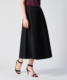 Whim Gazette�i�E�B���K�[�b�g�j�́u�^�b�N�t���A�X�J�[�g�i�X�J�[�g�j�v