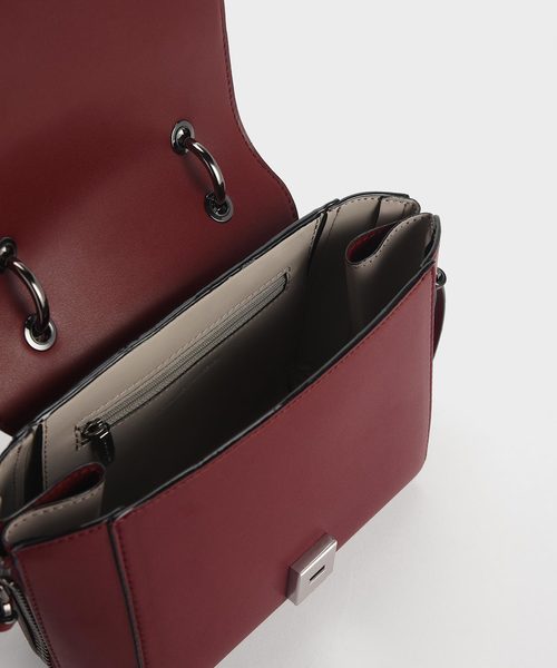 CHARLES & KEITH(チャールズ & キース)の「ジッパーディテール トラペーズバッグ / Zipper Detail Trapeze Bag(ハンドバッグ・レディース・ブラック/バーガンディー/グレー/レッド/イエロー・M)」の13枚目の写真