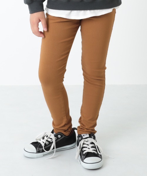 devirock(デビロック)の「ウルトラストレッチスキニーパンツ(その他パンツ・キッズ・パープル系その他/チャコール/テラコッタ/モカ/カーキ/ブラック/ベージュ・130cm/140cm/150cm/160cm/110cm/100cm/120cm)」の1枚目の写真