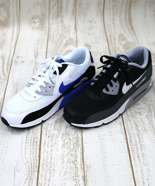 green label relaxing（グリーンレーベルリラクシング）の「［ナイキ］ NIKE AIR MAX 90ESSENTIAL スニーカー（スニーカー・メンズ・ブラック/コバルトブルー・26cm/26.5cm/28cm/27cm/27.5cm）」の12枚目の写真