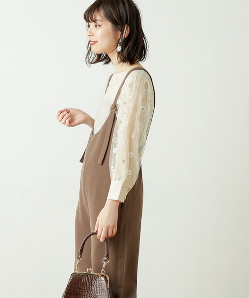 natural couture(ナチュラルクチュール)の「マーガレット刺繍ブラウス(シャツ/ブラウス・レディース・ホワイト/ブラック/ベージュ・FREE)」の19枚目の写真