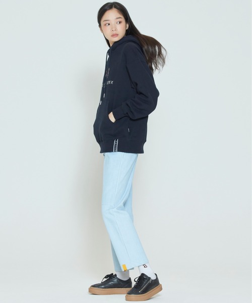 ROMANTIC CROWN(ロマンティッククラウン)の「【ROMANTIC CROWN】RMTCRW PADDLING LOGO HOODIE / ロマンティッククラウン パドリング ロゴ フーディー(パーカー・メンズ・スカイブルー/ネイビー/ライトグリーン/アイボリー/ブラック・SMALL/MEDIUM/LARGE/X-LARGE)」の13枚目の写真