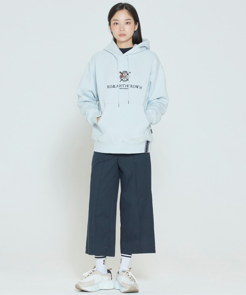 ROMANTIC CROWN(ロマンティッククラウン)の「【ROMANTIC CROWN】RMTCRW PADDLING LOGO HOODIE / ロマンティッククラウン パドリング ロゴ フーディー(パーカー・メンズ・スカイブルー/ネイビー/ライトグリーン/アイボリー/ブラック・SMALL/MEDIUM/LARGE/X-LARGE)」の10枚目の写真