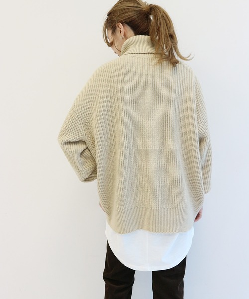 AMERICAN HOLIC（アメリカンホリック）の「片畔ハイネックボリュームニットプルオーバー（ニット/セーター・レディース・アイボリー/グレー/ライトベージュ/ブルー/ブラック・FREE）」の14枚目の写真
