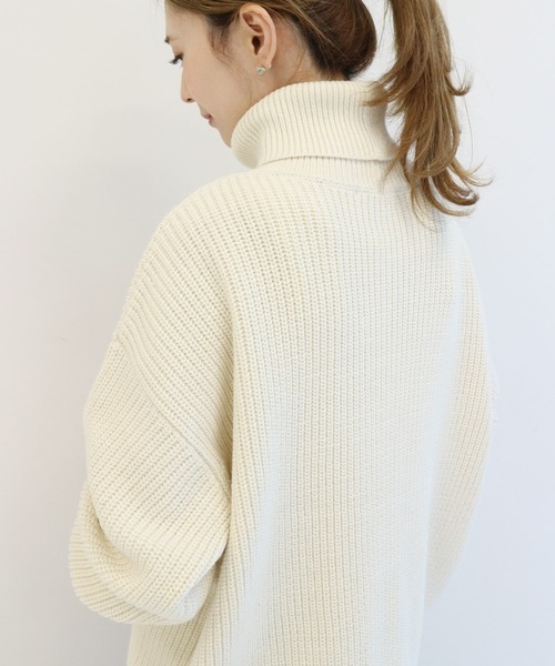 AMERICAN HOLIC（アメリカンホリック）の「片畔ハイネックボリュームニットプルオーバー（ニット/セーター・レディース・アイボリー/グレー/ライトベージュ/ブルー/ブラック・FREE）」の6枚目の写真