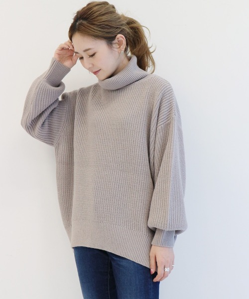 AMERICAN HOLIC（アメリカンホリック）の「片畔ハイネックボリュームニットプルオーバー（ニット/セーター・レディース・アイボリー/グレー/ライトベージュ/ブルー/ブラック・FREE）」の17枚目の写真