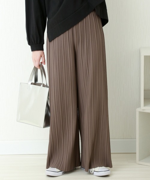 CHARM BERRY TIC（チャームベリーチック）の「ランダムプリーツ裏起毛パンツ（その他パンツ・レディース・ブラック/スモークピンク/モカ/ラベンダー/ブルー・M/L）」の2枚目の写真