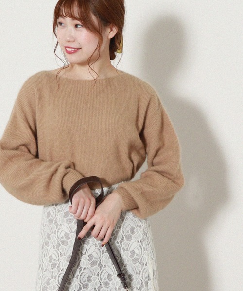 Cheek(チーク)の「FOX混ボートネックニット(ニット/セーター・レディース・ベージュ/ブルー/モカ/ラベンダー・MEDIUM)」の1枚目の写真