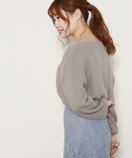 Cheek(チーク)の「FOX混ボートネックニット(ニット/セーター・レディース・ベージュ/ブルー/モカ/ラベンダー・MEDIUM)」の6枚目の写真