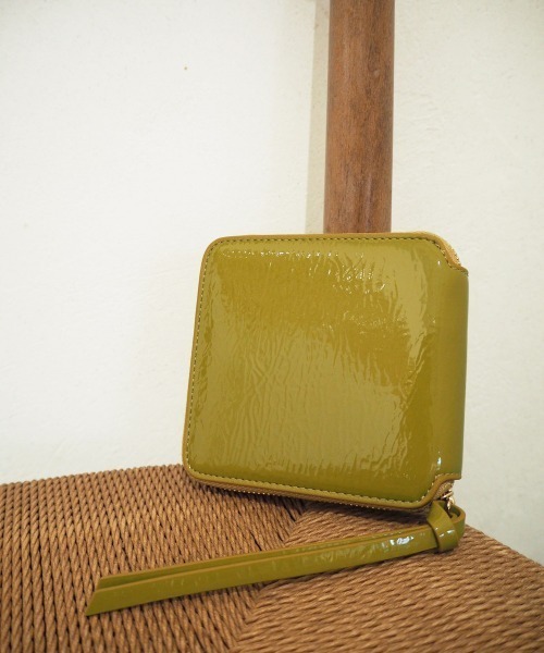 TODAYFUL（トゥデイフル）の「レザースクエアウォレット（財布・レディース・アイボリー/オリーブ/バーガンディー/オレンジ・FREE）」の3枚目の写真