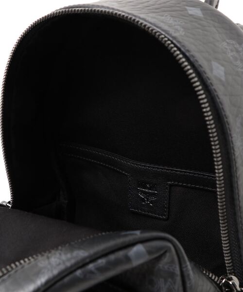 MCM(エムシーエム)の「MCM/エムシーエム/〈スターク〉サイドスタッズ バックパック MINI(バックパック/リュック・レディース・ブラック/ピンク/ブラウン・FREE)」の6枚目の写真