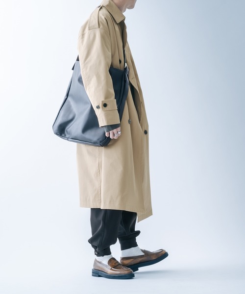 epnok（エプノック）の「BIGショルダーバッグ（ショルダーバッグ・メンズ・ブラック/グレイッシュベージュ/ダークブラウン・FREE）」の17枚目の写真