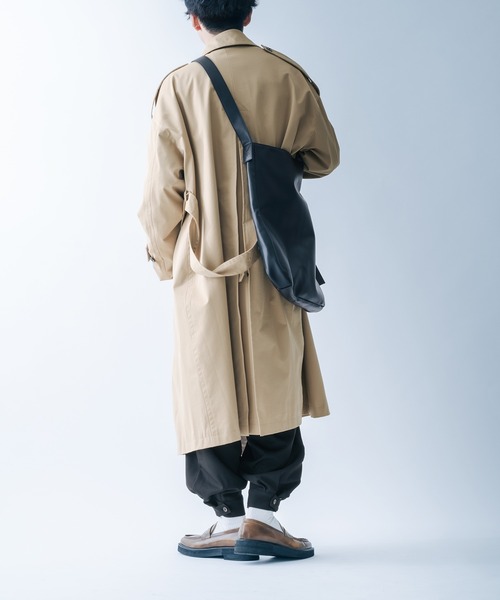 epnok（エプノック）の「BIGショルダーバッグ（ショルダーバッグ・メンズ・ブラック/グレイッシュベージュ/ダークブラウン・FREE）」の19枚目の写真