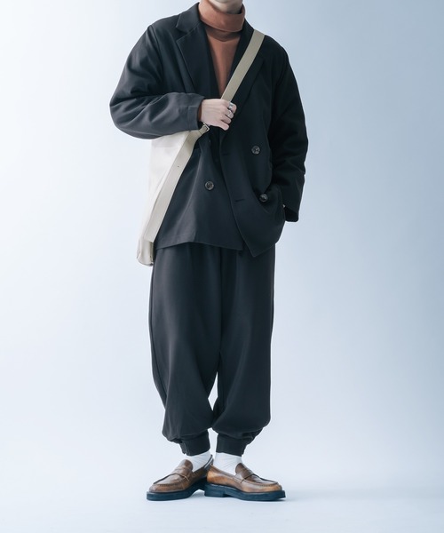 epnok（エプノック）の「BIGショルダーバッグ（ショルダーバッグ・メンズ・ブラック/グレイッシュベージュ/ダークブラウン・FREE）」の6枚目の写真