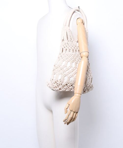 RASVOA(ラスボア)の「【WEB限定】巾着付きマクラメバッグ(ハンドバッグ・レディース・ベージュ/アイボリー・FREE)」の6枚目の写真