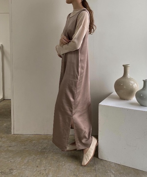 Amiur(エミレ)の「glossy satin ops(ワンピース・レディース・ライトグレー/ライトベージュ・FREE)」の20枚目の写真