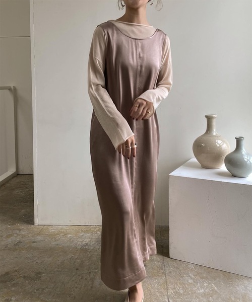 Amiur(エミレ)の「glossy satin ops(ワンピース・レディース・ライトグレー/ライトベージュ・FREE)」の17枚目の写真