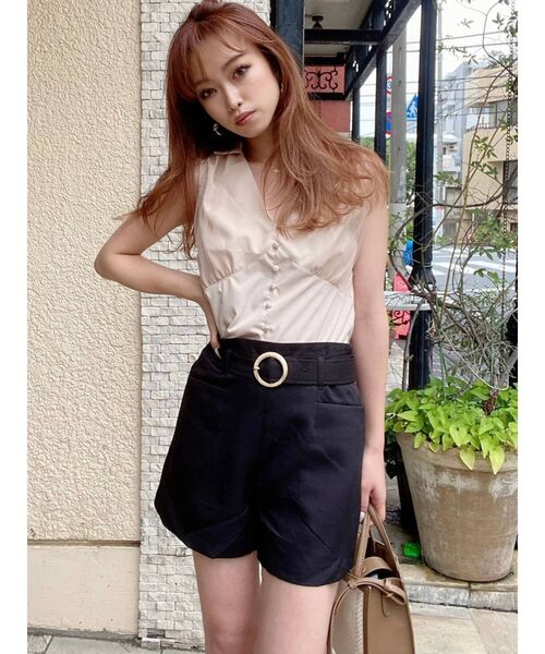 RESEXXY(リゼクシー)の「ノースリーブシャツ(シャツ/ブラウス・レディース・オフホワイト/ブラック/ベージュ・FREE)」の7枚目の写真