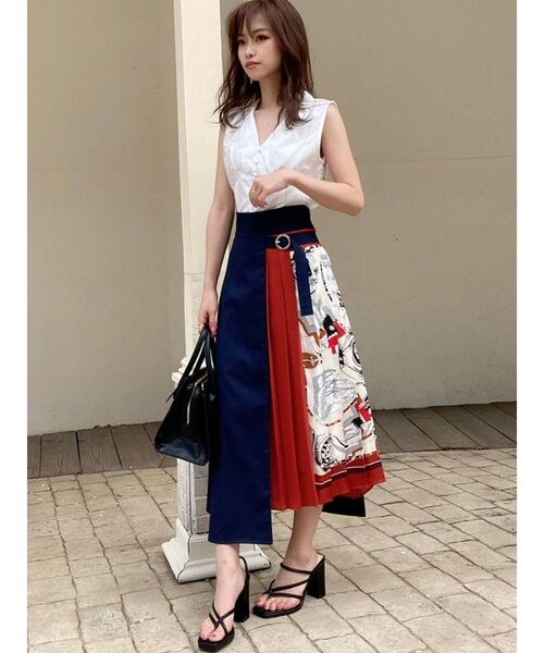 RESEXXY(リゼクシー)の「ノースリーブシャツ(シャツ/ブラウス・レディース・オフホワイト/ブラック/ベージュ・FREE)」の9枚目の写真