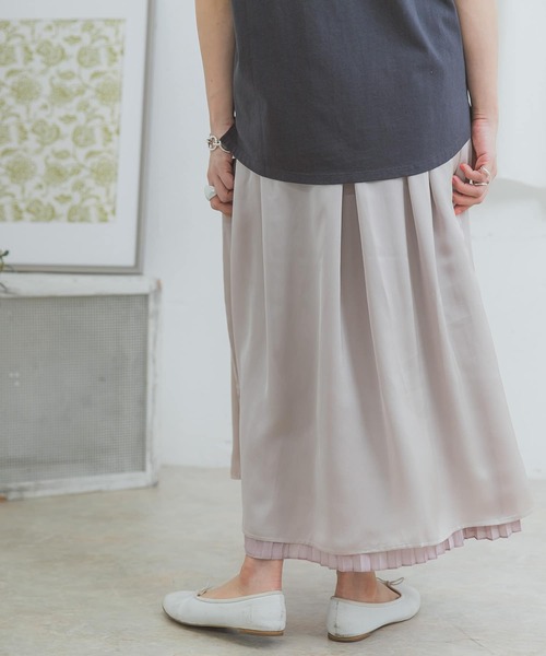 ITEMS URBANRESEARCH（アイテムズ アーバンリサーチ）の「リバーシブルシャイニースカート（スカート・レディース・ベージュ/グレー/ラベンダー・FREE）」の15枚目の写真