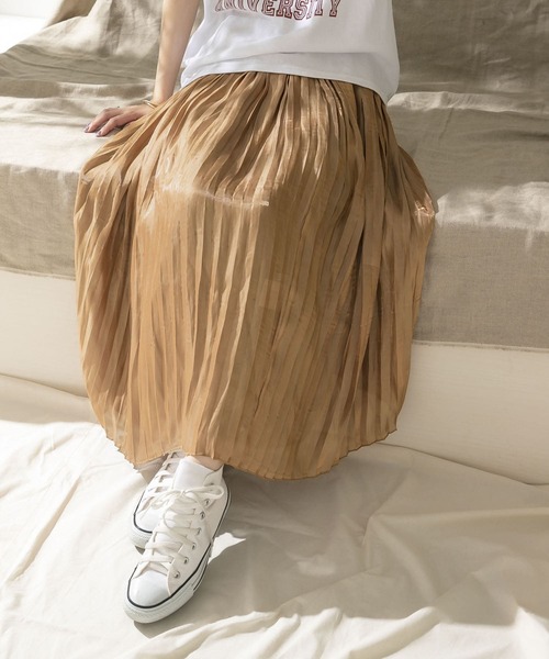 ITEMS URBANRESEARCH（アイテムズ アーバンリサーチ）の「リバーシブルシャイニースカート（スカート・レディース・ベージュ/グレー/ラベンダー・FREE）」の19枚目の写真