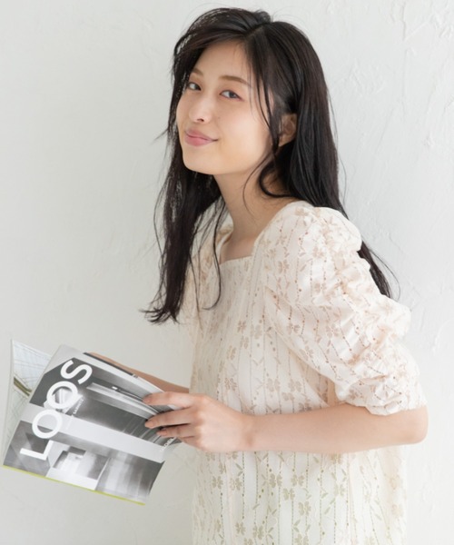 Mysa&Liina（ミーサリーナ）の「フラワーレーススクエアネックプルオーバー（Tシャツ/カットソー・レディース・アイボリー/カーキ/ブラック・M）」の17枚目の写真