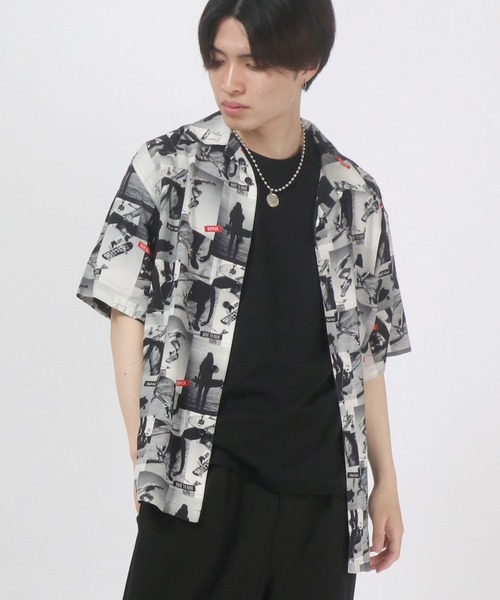 NO BOUNDARIES 総柄　シャツ　レーヨン　半袖 NO BOUNDARIES 半袖シャツ レーヨン マルチカラー テロ感 総柄