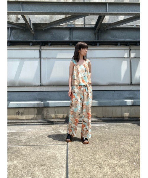 moussy マウジー　FLOWER PAINT STRAP セットアップ MOUSSY（マウジー）の「FLOWER PAINT STRAP トップス（タンク