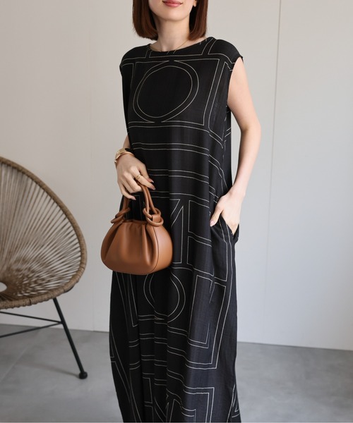 ジオメトリック マキシワンピース/幾何学柄/共布ベルト付（ワンピース