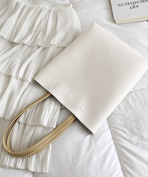 Anuenue（アヌエヌエ）の「レザー風バッグ（トートバッグ・レディース・A/B/C/D/E・FREE）」の2枚目の写真