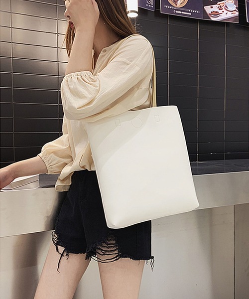 Anuenue（アヌエヌエ）の「レザー風バッグ（トートバッグ・レディース・A/B/C/D/E・FREE）」の8枚目の写真