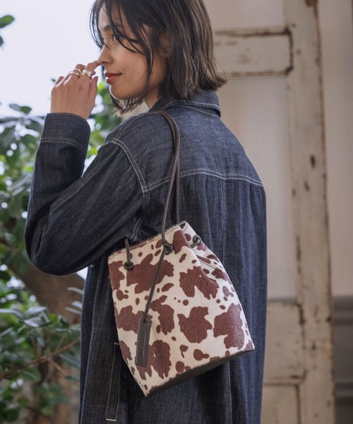 BAYFLOW(ベイフロー)の「アニマルキンチャクバッグ(トートバッグ・レディース・ブラック/ベージュ/ブラウン・FREE)」の3枚目の写真