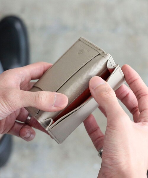 BEAMS HEART(ビームスハート)の「【WEB限定カラーあり】サフィアーノレザー 名刺入れ(ユニセックス)(名刺入れ・メンズ・ブラック/ベージュ/ネイビー/ライトブラウン/その他・ONE SIZE)」の10枚目の写真