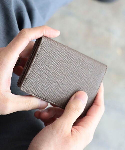 BEAMS HEART(ビームスハート)の「【WEB限定カラーあり】サフィアーノレザー 名刺入れ(ユニセックス)(名刺入れ・メンズ・ブラック/ベージュ/ネイビー/ライトブラウン/その他・ONE SIZE)」の11枚目の写真