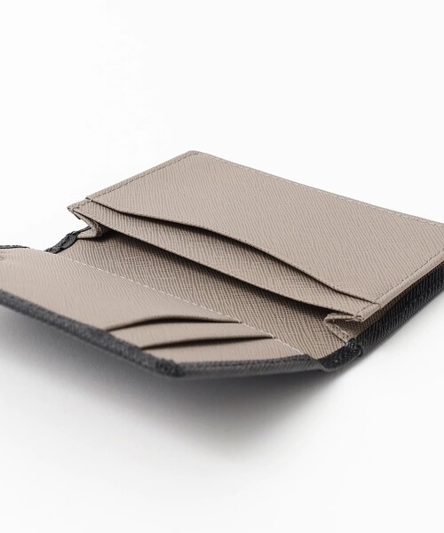 BEAMS HEART(ビームスハート)の「【WEB限定カラーあり】サフィアーノレザー 名刺入れ(ユニセックス)(名刺入れ・メンズ・ブラック/ベージュ/ネイビー/ライトブラウン/その他・ONE SIZE)」の18枚目の写真
