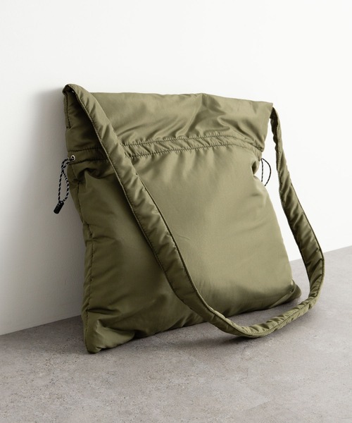 AMERICAN HOLIC（アメリカンホリック）の「【WEB限定】ボンディングギャザートート（トートバッグ・レディース・ブラック/カーキ/アイボリー・FREE）」の5枚目の写真