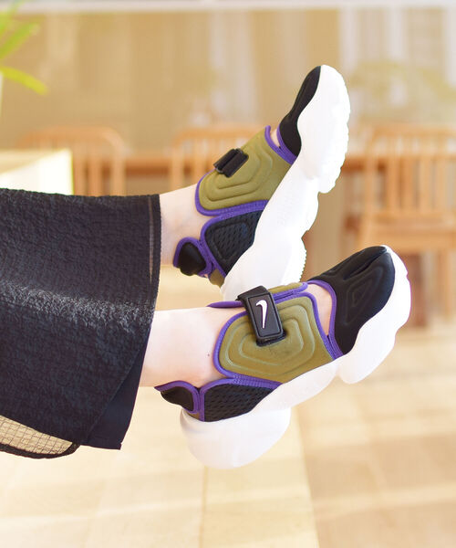 NIKE（ナイキ）の「NIKE / ウィメンズ アクア リフト②（スニーカー・レディース・パープル/その他・23/24/25/24.5/23.5）」の10枚目の写真