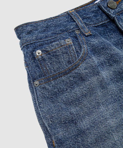GANNI(ガニー)の「Misy Cropped / Cutline Core(デニムパンツ・レディース・ライトブルー・26/27/28/25/29)」の3枚目の写真