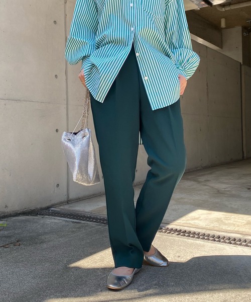 DouDou（ドゥドゥ）の「ソフトテーパードタックパンツ（その他パンツ・レディース・グリーン/ブラック/ピンク/アイボリー・36/38）」の5枚目の写真