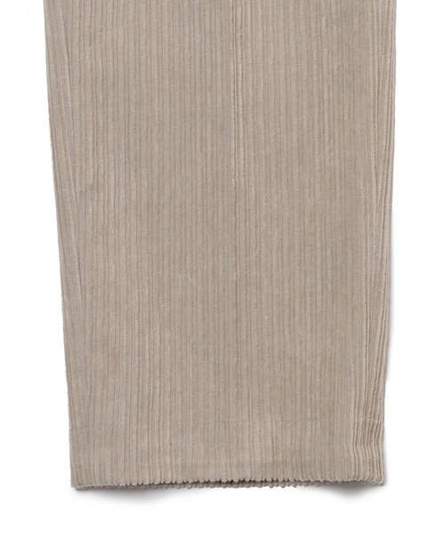 MEN'S BIGI（メンズビギ）の「コーデュロイ ストレッチパンツ（スラックス・メンズ・ブラック/ライトベージュ・01/02/03/04）」の13枚目の写真